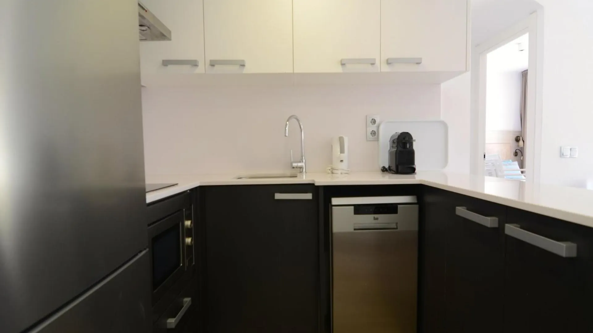 아파트 Apartamento Con Piscina Festastar 209 레스타르티트