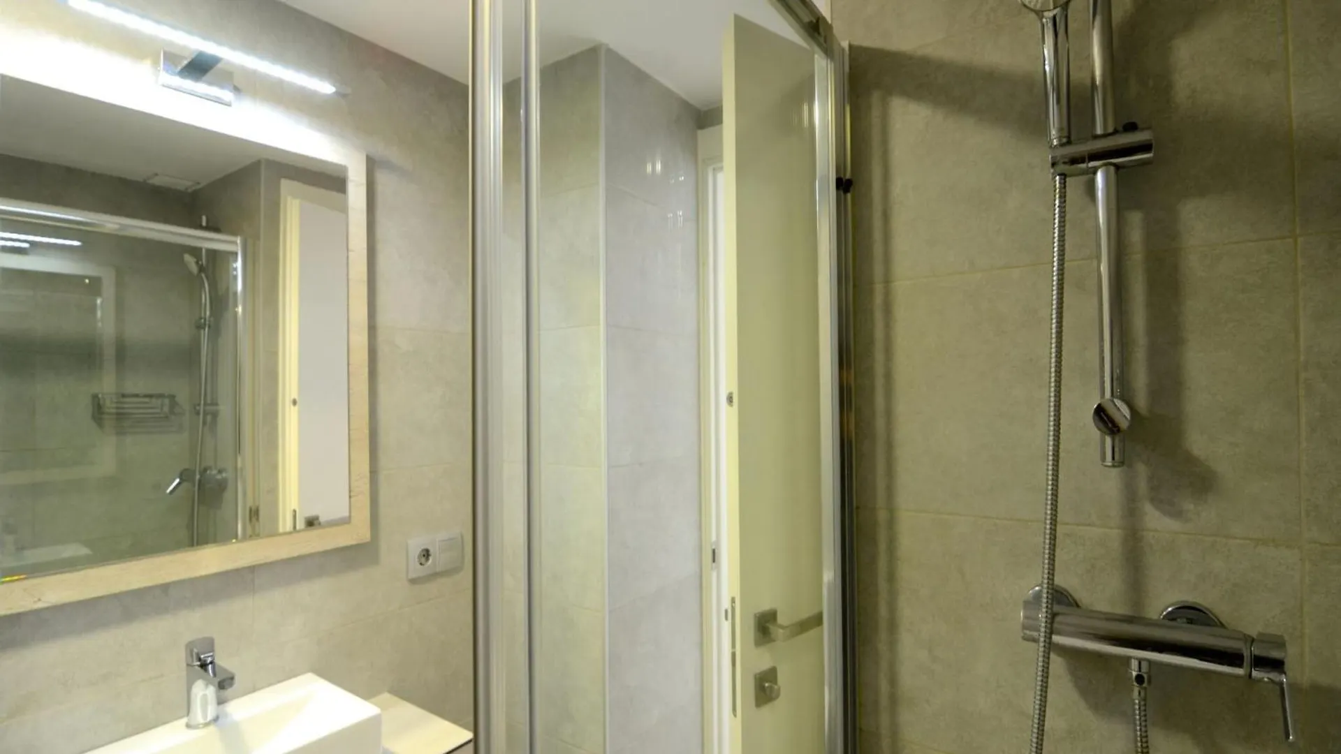 Apartamento Con Piscina Festastar 209 L'Estartit 0*,  Spain